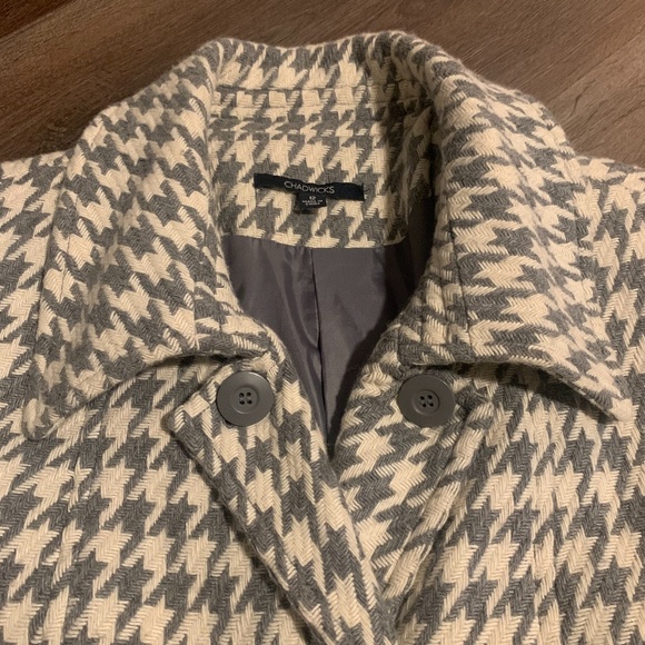 12 Chadwicks Cream & Gray Wool Houndstooth Coat | Trench Pockets Lapel Pleats - Picture 1 of 10